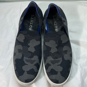 Rothys Slip Ons Sneaker Camo Womens Size 10, Black Gray White, great condition.